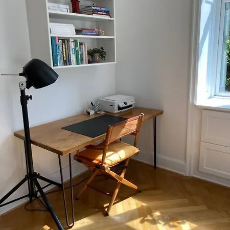 Skon Lejlighed Pa Frederiksberg Copenhague