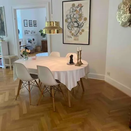 Apartment Skon Lejlighed Pa Frederiksberg Copenhagen